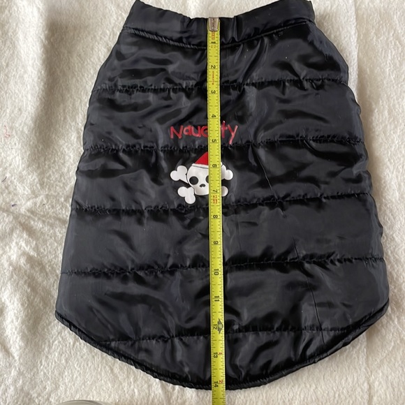 Dog Sweater. Reversible Black And Print. See Pictures For Size. Good Condition. - Picture 8 of 13